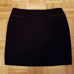 EUC Worthington Stretch Black Skirt